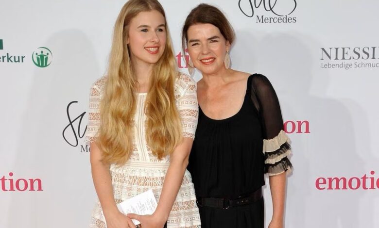 Jo Todter Daubner mit ihrer Mutter Susanne Daubner